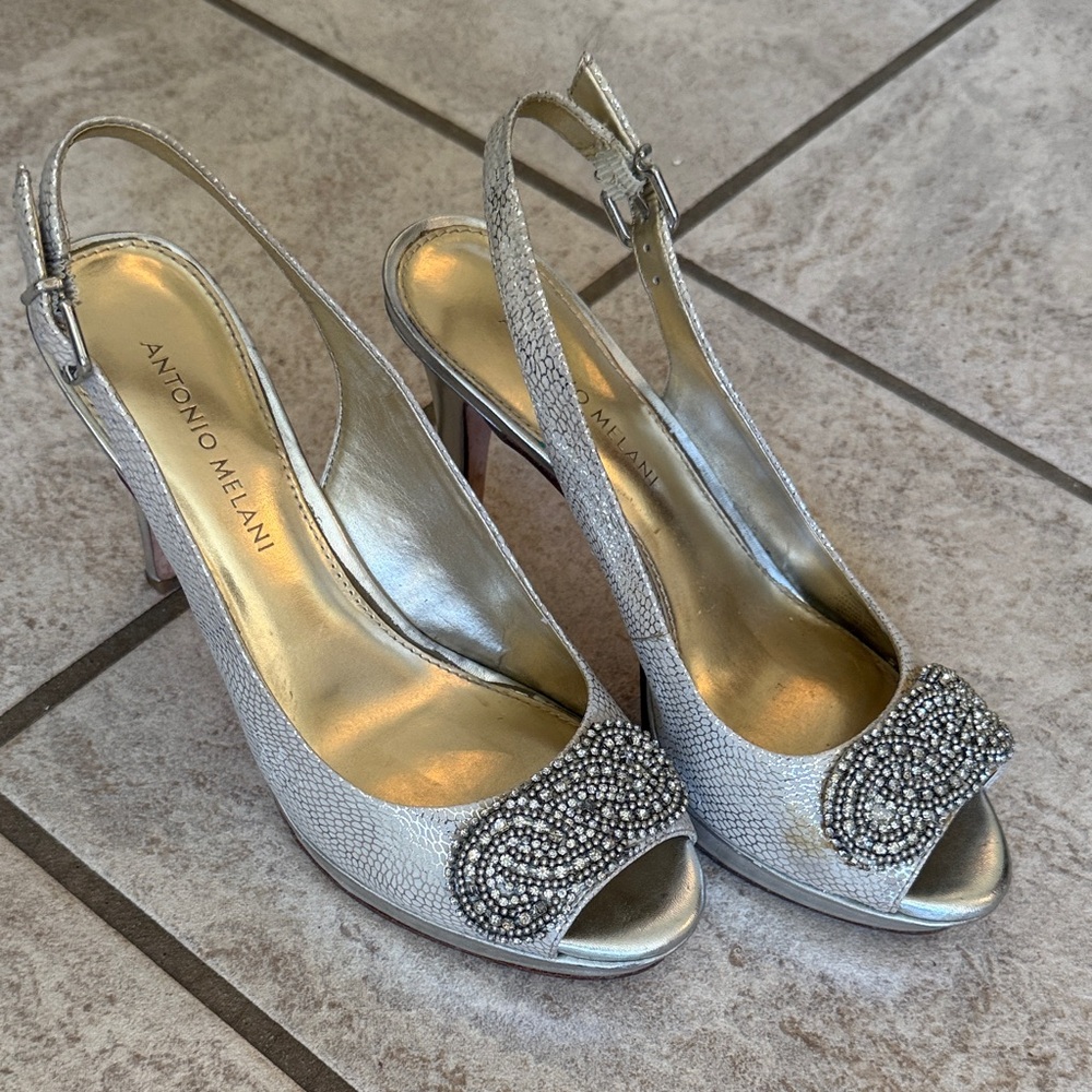 ANTONIO MELANI Silver Peep-Toe Heels